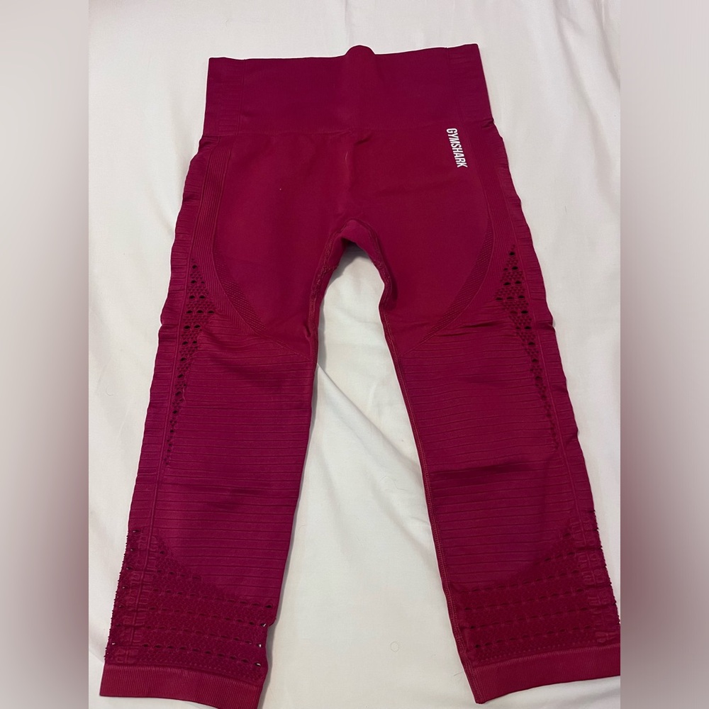 Gymshark Medium Maroonish red capri leggings